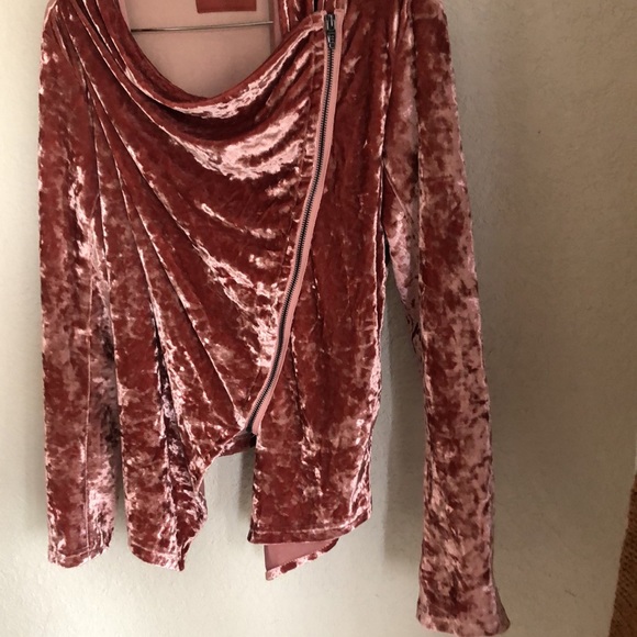 BLANKNyC Pink Crushed Velvet Zip up Moto Jacket - Picture 3 of 11